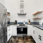 Coda Guesthouse -New In 2024
